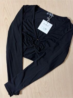 Just Quella Long Sleeve Crop Top Size S